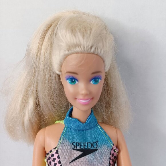 Snap N Play Barbie 1991 Vintage with dolphin and accessories - Picture 2 of 4